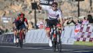 طواف الإمارات 2022.. السلوفيني تادي بوجاتشر بطلا للمرحلة الرابعة