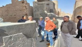 وزيري يتفقد الاكتشافات الأثرية الجديدة