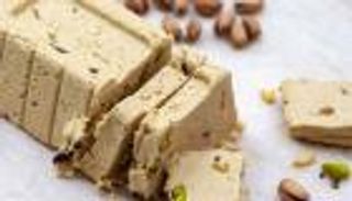 استعد لسحور غير تقليدي.. حلاوة طحينية من الفول السوداني وعباد الشمس