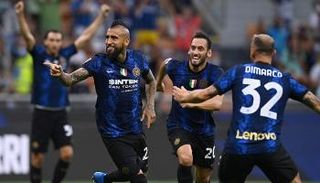 فرحة إنتر ميلان ضد جنوى في الدور الأول