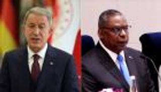 وزيرا الدفاع التركي والأمريكي يبحثان المستجدات الأوكرانية