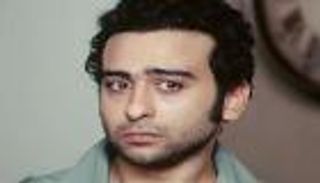 أحمد عزمي: أمي ماتت بسببي والخمر بداية أي مفسدة (فيديو)