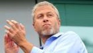 توابع الحرب؟ أبراموفيتش يدرس بيع تشيلسي.. والعالم يترقب