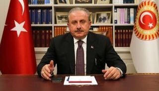 رئيس البرلمان التركي مصطفى شنطوب