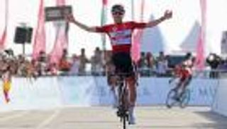 طواف الإمارات 2022.. بوجاتشار يحتفظ باللقب ويدخل التاريخ