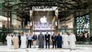 في قلب المارية.. "أبل" تفتح متجرها الرابع بالإمارات