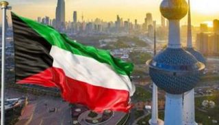 علم الكويت يرفرف في سماء العاصمة- أرشيفية