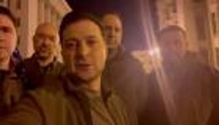 زيلينسكي يرفض عرضا أمريكيا لمغادرة أوكرانيا