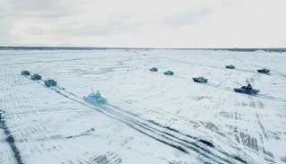 قوات روسية تدخل أوكرانيا