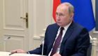 بوتين يُخرج "الشيطان الشاب" من قمم أوكرانيا.. 3 رسائل عابرة للقارات