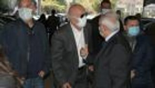 زوجها الأول.. عمر خيرت يشارك في تشييع جثمان جالا فهمي (صور)