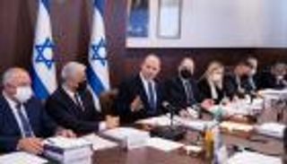 إسرائيل ترسل مساعدات إنسانية إلى أوكرانيا.. وتأمل في حل للنزاع