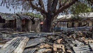 آثار الدمار بإحدى المرافق الصحية بمنطقة لير بدولة جنوب السودان