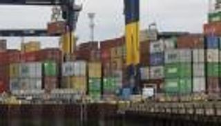 العقوبات تتواصل.. بريطانيا تغلق موانئها في وجه سفن روسيا