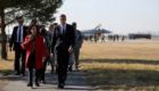 أوكرانيا تشعل معركة في بلغاريا.. "كلمة" قد تطيح بوزير دفاع