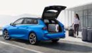 فيديو.. أوبل تطلق موديل كومبي من أسترا: إليك الأسعار