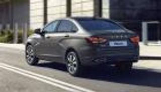 "لادا" الروسية تتجاهل الحرب وتطلق Vesta الجديدة