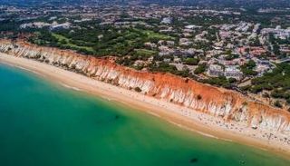 شاطئ Praia da Falésia