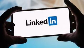 موقع LinkedIn