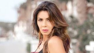 الفنانة المصرية نجلاء بدر