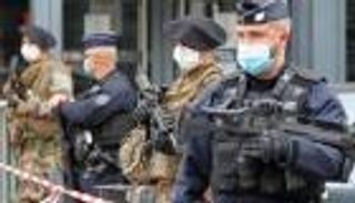 إصابة 4 طلاب في حادث طعن غربي فرنسا