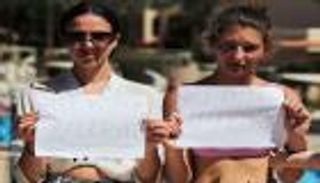 20 ألف سائح أوكراني في منتجعات مصر.. "طلب غريب" رغم حفاوة الفراعنة