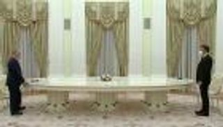 بوتين لماكرون: أهداف العملية الروسية في أوكرانيا ستتحقق