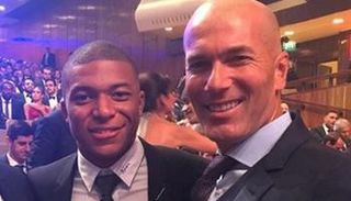 كيليان مبابي وزيزو