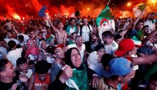 جماهير منتخب الجزائر