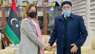 جانب من لقاء سابق بين ستيفاني ويليامز وعقيلة صالح