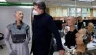 الروبوت "صوفيا" في دبي.. تشارك في مؤتمر "التدقيق الداخلي"