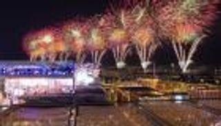 إكسبو 2020 دبي.. الألعاب النارية تخطف الأنظار في أول عرض أسبوعي
