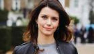 بيرين سات.. من هي بطلة "العشق الممنوع"؟