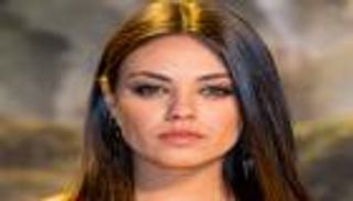 حسناء هوليوود تدخل على خط الأزمة الأوكرانية.. فيديو