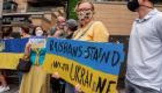 النازية في أوكرانيا.. صدام روسي ألماني على "تويتر"