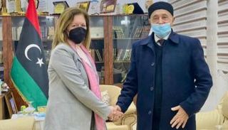 جانب من لقاء سابق بين ستيفاني ويليامز وعقيلة صالح