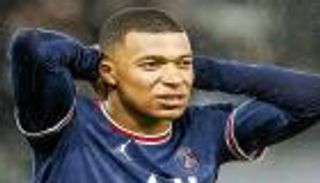 قبل صدام ريال مدريد.. مبابي يفجر أزمة في باريس سان جيرمان