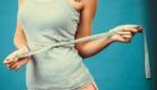 للتخلص من دهون البطن.. تناولي هذه الفاكهة يومياً