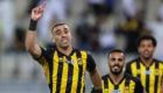 إيقاف عبدالرزاق حمدالله.. كيف يلعب الاتحاد ضد الهلال؟