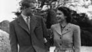 الملكة إليزابيث تغادر قصر باكنجهام.. "حنين" لذكريات وندسور