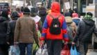 العراقيون الناجون من نيران أوكرانيا.. للقصة بقية