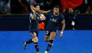 كيليان مبابي وليونيل ميسي في باريس سان جيرمان