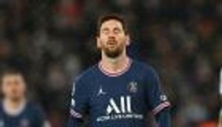 "صدمة عاطفية".. قصة عمرها 15 عاما تكشف معاناة ميسي في فرنسا