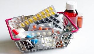 سوء استخدام الأدوية قد يضر الأطفال بشدة