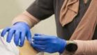 الإمارات تقدم 11.6 ألف جرعة جديدة من لقاح كورونا