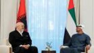 ولي عهد أبوظبي ورئيس وزراء ألبانيا يبحثان تعزيز علاقات البلدين