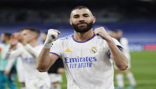 كريم بنزيما مهاجم ريال مدريد