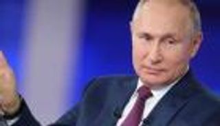 نساء في حياة العازب "بوتين"‎‎