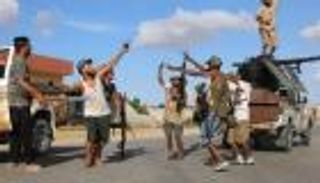 وساطات محلية لإنهاء التحشيد العسكري في طرابلس