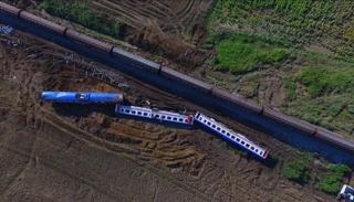 آثار تصادم القطار في الكونغو